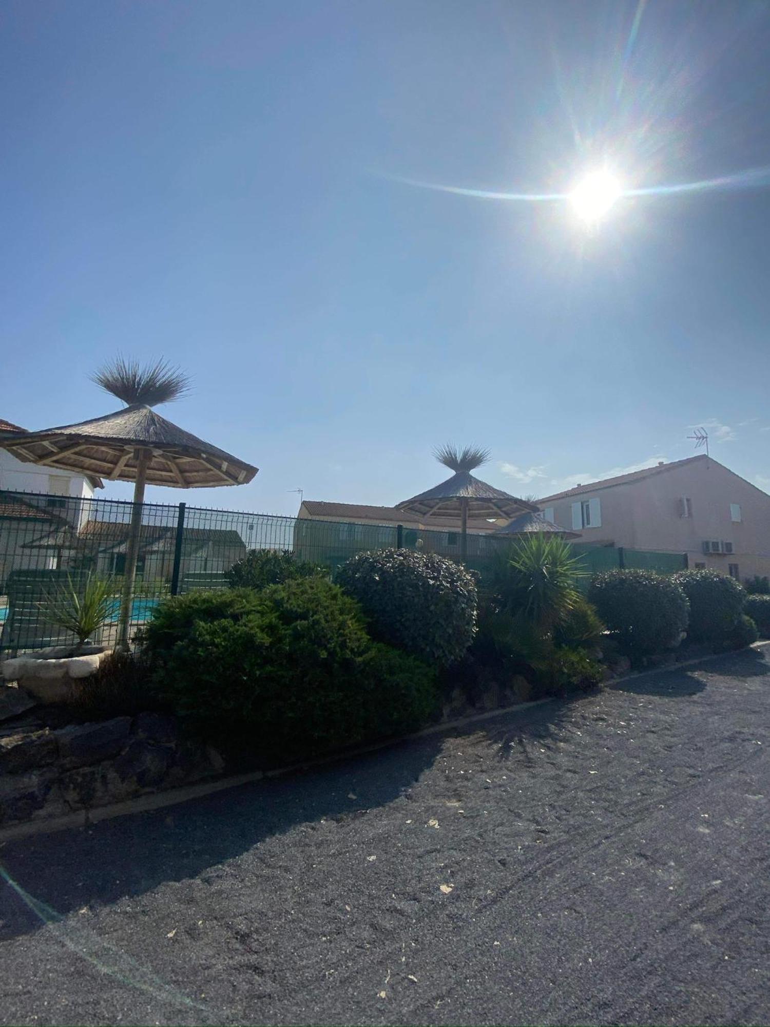 Les Marines D'Helios Villa Le Castellas Buitenkant foto